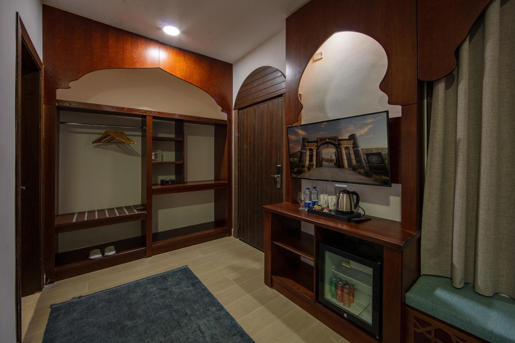 Petra Seasons Luxury Resort Al Hayy Exterior photo